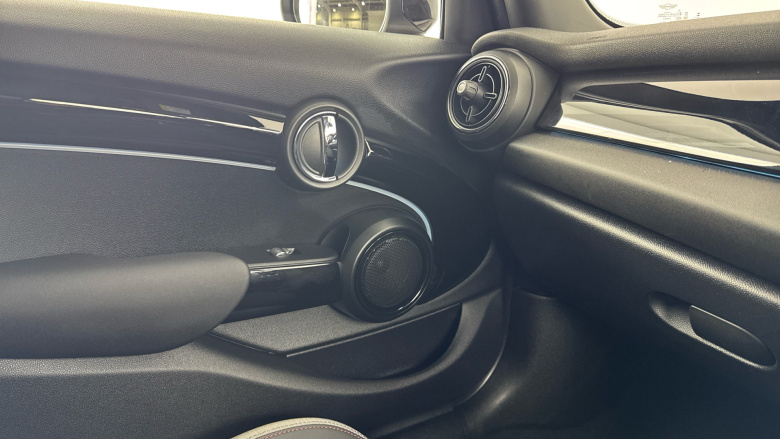 MINI Hatchback 1.5 Cooper Sport 5dr Petrol Hatchback